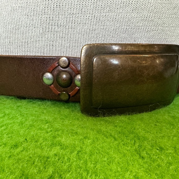 EUC- FRENCH CONNECTION brown studded leather belt w/ brass buckle main image 4
